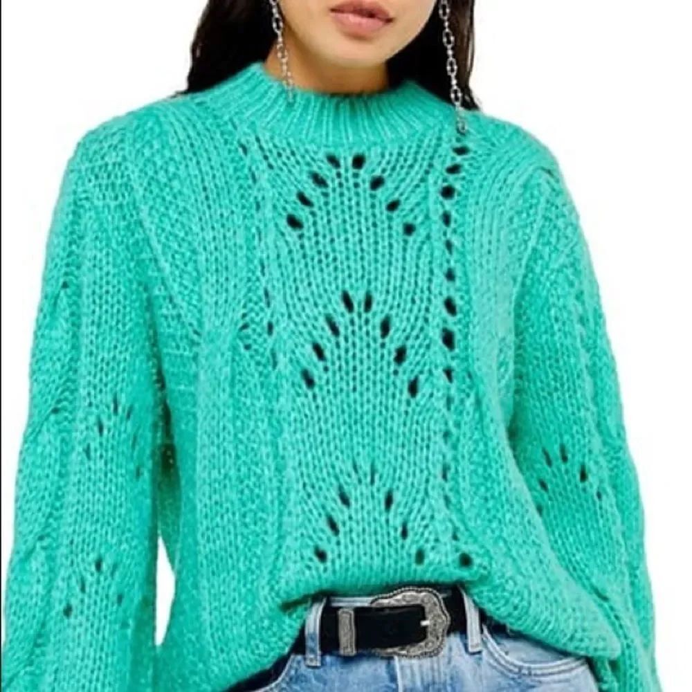✨ Topshop Shell Turquoise Sweater✨ - Picture 2 of 9